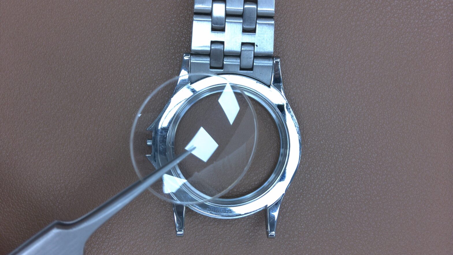 Raymond Weil Crystal Replacement - watchrepairsusa.com